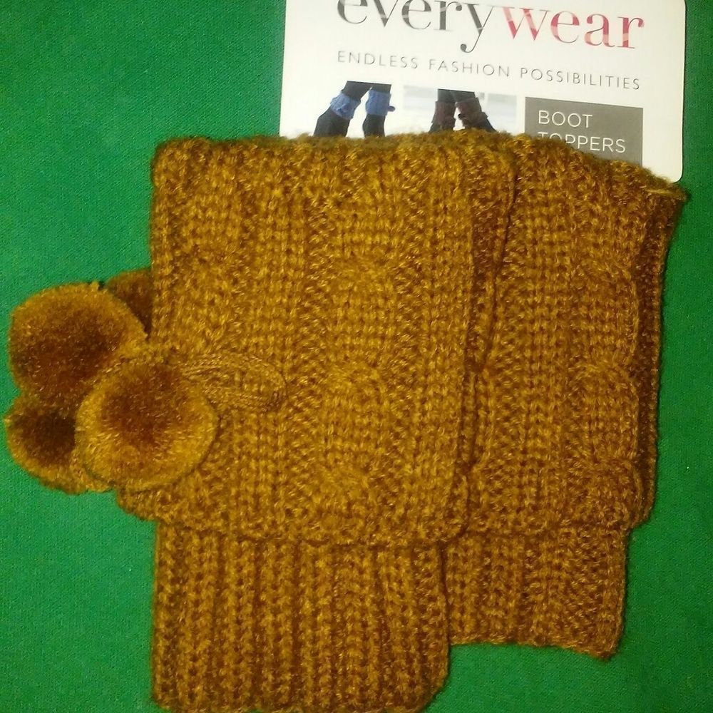 NWT Every wear boot toppers with pom poms